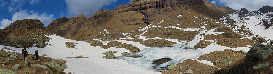 Lago di Pietra Quadra in disgelo